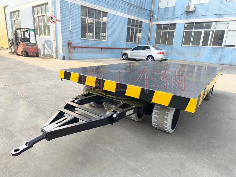 30吨重型18新利LUCK官网(中国)股份有限公司，叉车牵引重型工具拖车