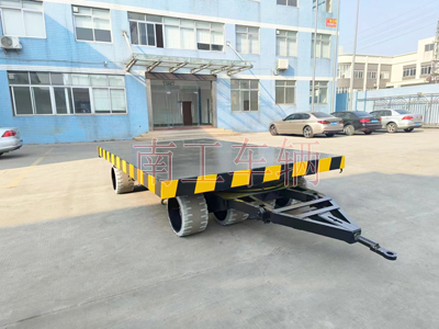 30吨重型18新利LUCK官网(中国)股份有限公司 环保实心轮胎1I.jpg