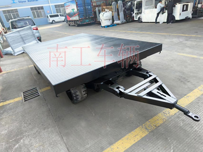 30吨重型18新利LUCK官网(中国)股份有限公司 环保实心轮胎4I.jpg